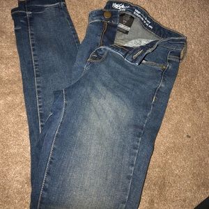 Size 0/R Womens Mossimo Jeans